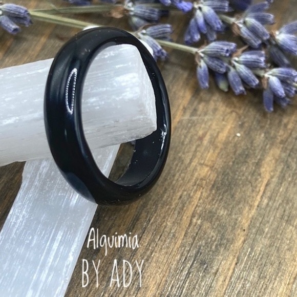 Black onyx carved band gem ring/protection stone for Leo - Picture 1 of 8